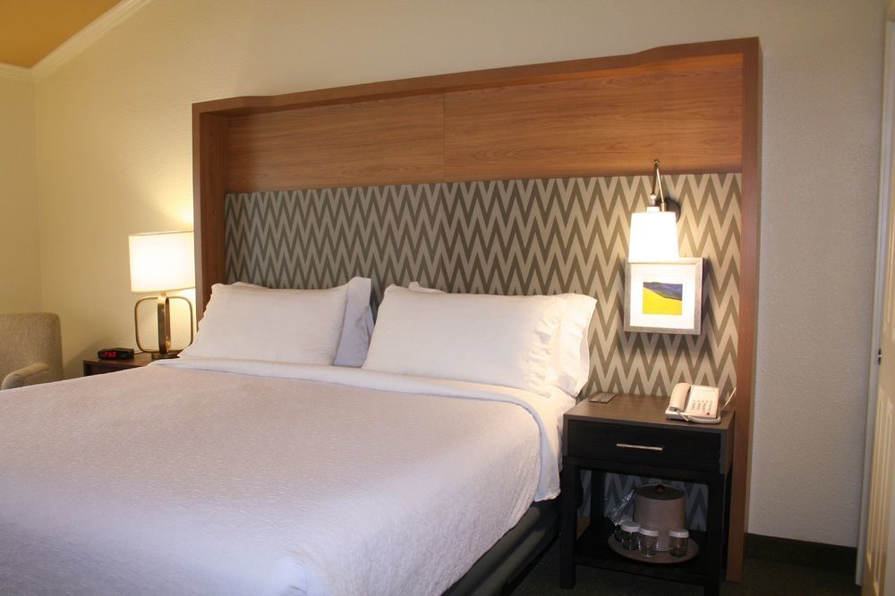 Holiday Inn Cape Cod - Hyannis By Ihg Exterior foto